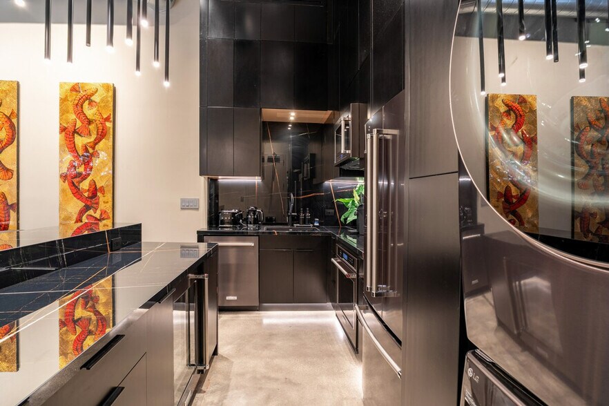 Building Photo - 254 NW 23rd St