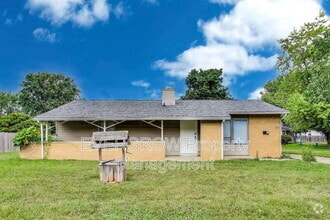 Building Photo - 546 Mooreland Dr