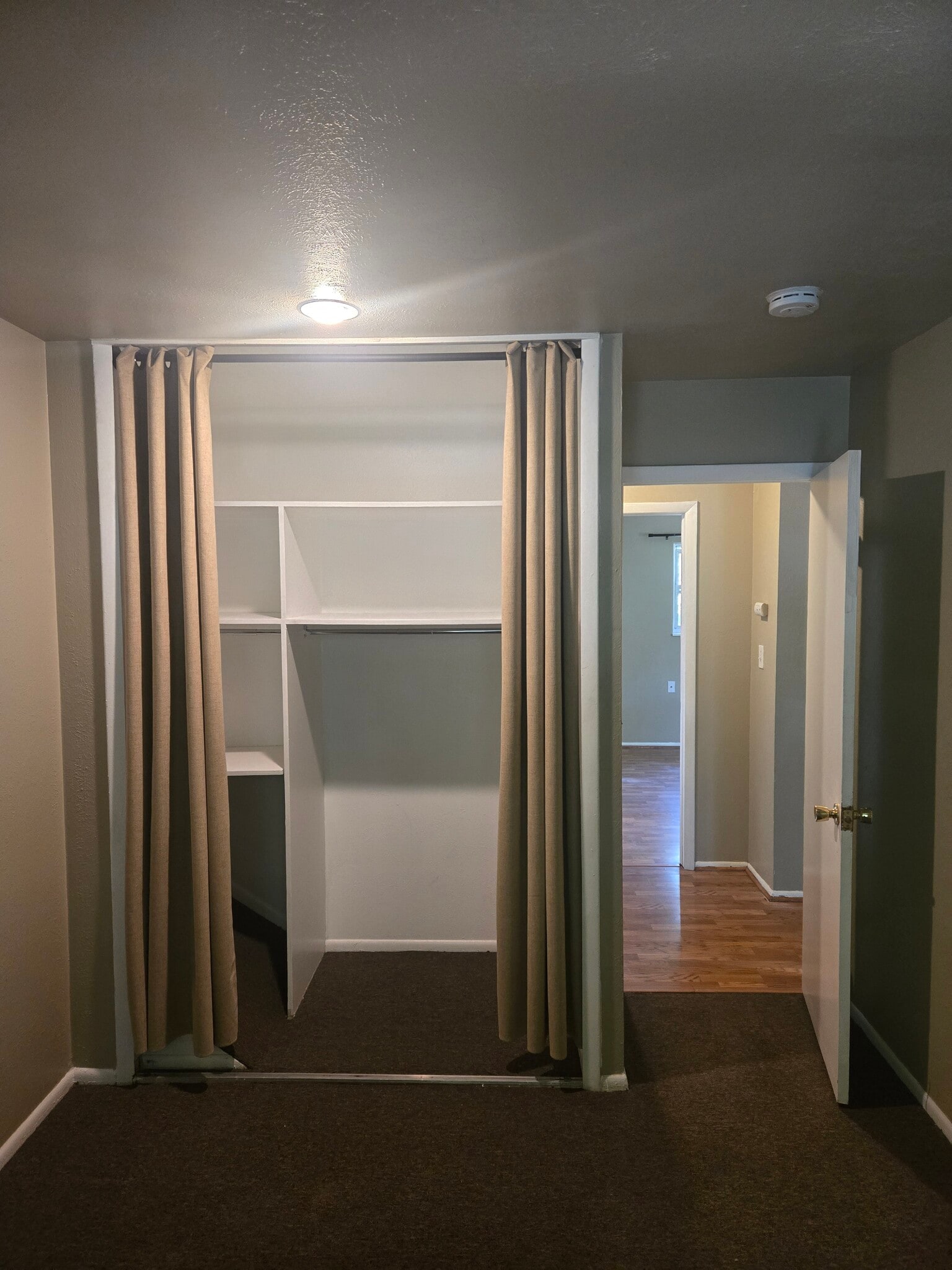 Building Photo - 6482 E Dickenson Pl