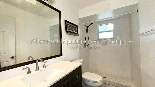 Building Photo - 620 Brockton Dr
