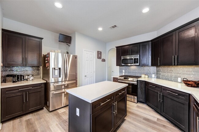 Building Photo - 26614 Becker Pines Ln
