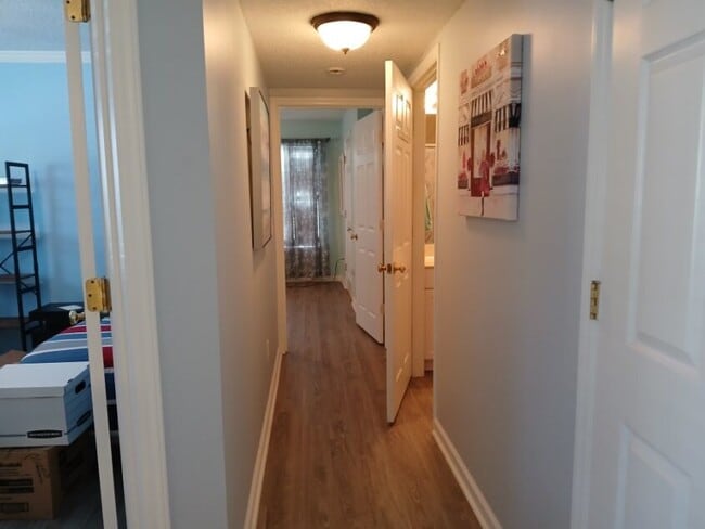 Building Photo - 212 Mill Pond Dr