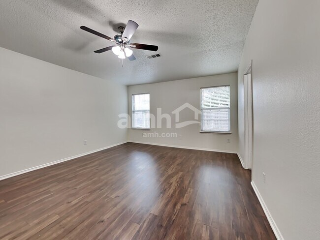 Building Photo - 216 Cornell