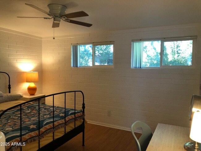 Building Photo - 2025 S Granada Dr