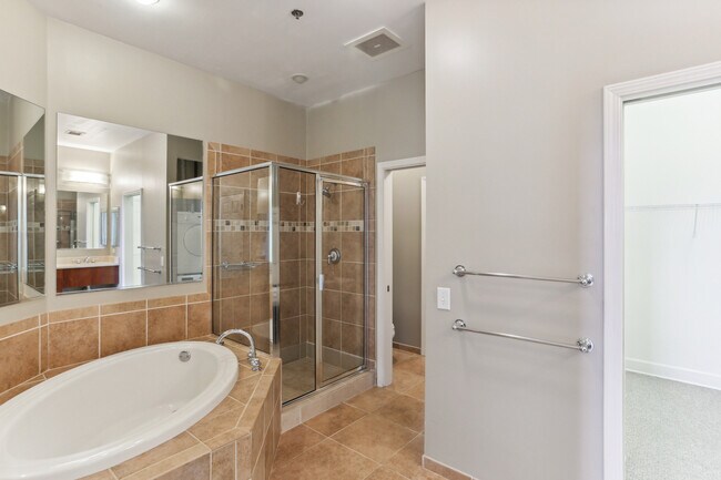 Building Photo - 3820 Roswell Rd NE