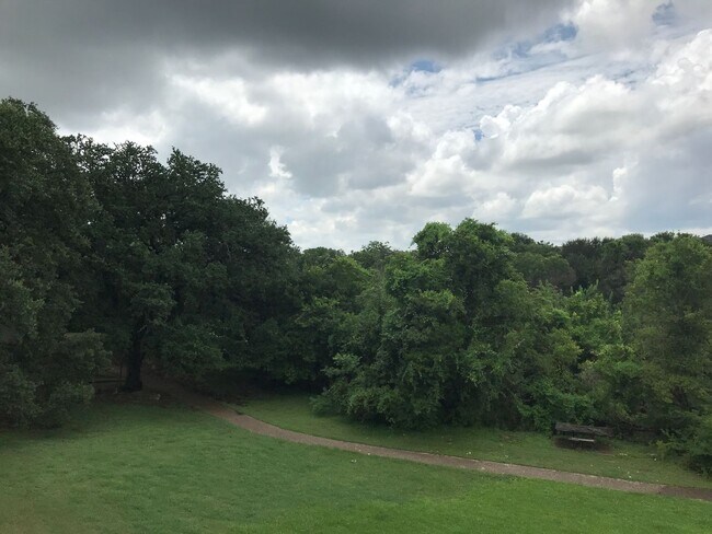 Building Photo - Great Location 2/2 BACKS TO NORTHEN WALNUT CREEK TRAIL