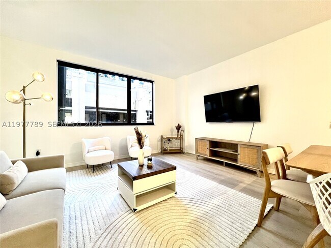Building Photo - 540 Brickell Key Dr