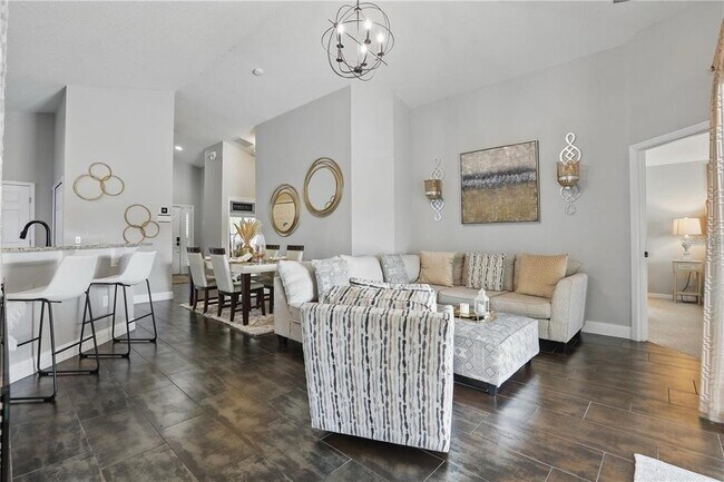 Building Photo - 634 Chadbury Way