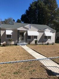 Building Photo - 2 Bedroom House off of Rosewood Available Now