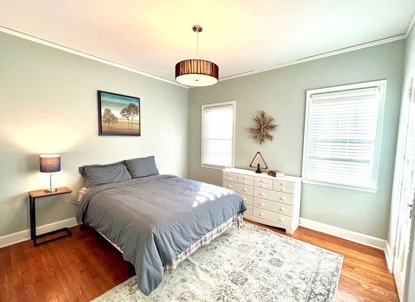 2nd bedroom main floor - 2506 E Woodland Cir