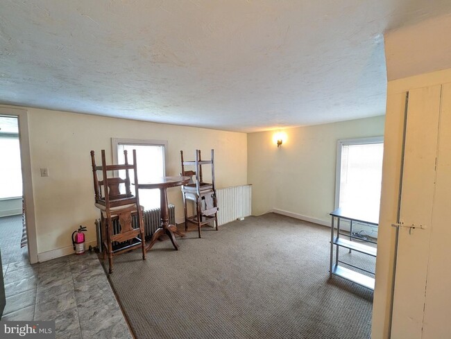 Building Photo - 115 Chambersburg St