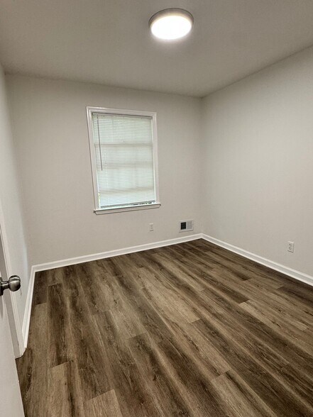 Bedroom one - 416 West Lakeside avenue
