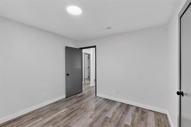 Building Photo - 5908 Emerson Dr