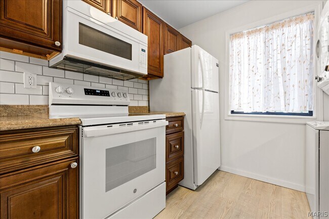 Building Photo - 1722 Gascony Parc Dr