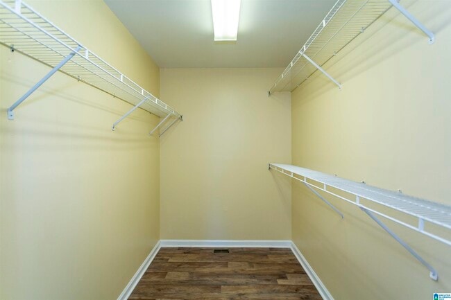 Building Photo - 713 Jason Cir