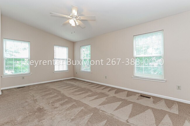 Building Photo - Makefield Glen 2-bedroom, 1.5-bath townhome