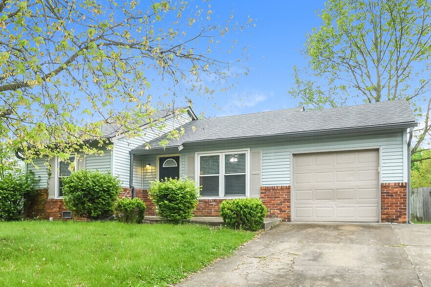 Building Photo - 4511 Tucson Dr