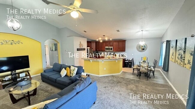 Building Photo - 4802 Cumbrian Lakes Dr