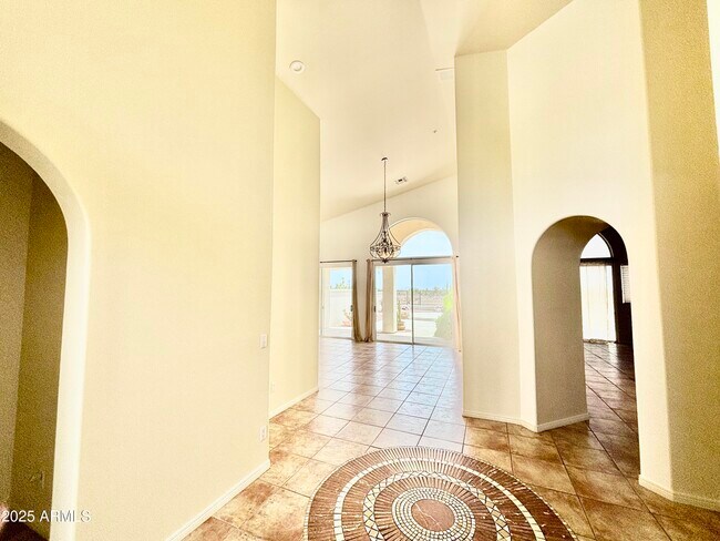 Building Photo - 11627 E Bella Vista Dr