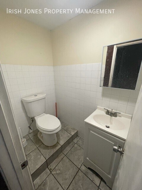 Building Photo - 127 Merrimac St