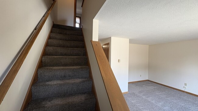 Building Photo - 44 Garfield St