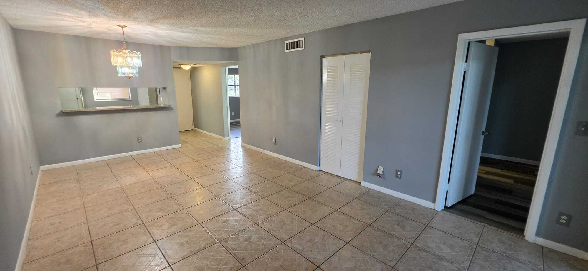 Building Photo - 3470 Foxcroft Rd