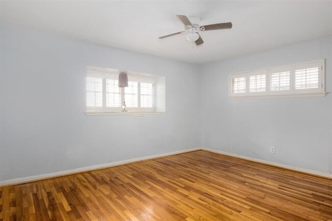 Building Photo - 4015 Mischire Dr