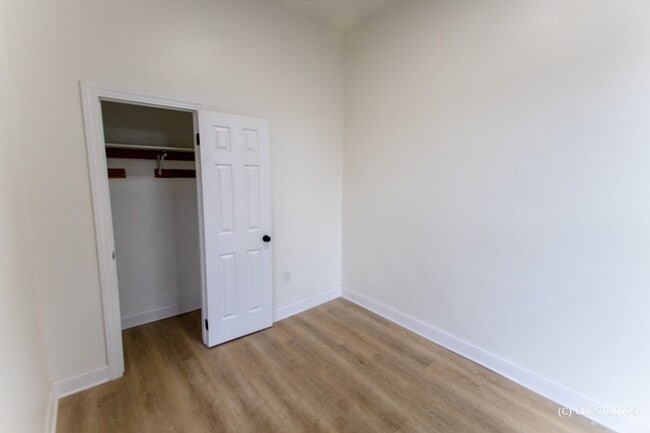 Building Photo - 2343 W Grenshaw St