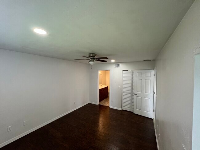 Building Photo - 28121 Pine Haven Way