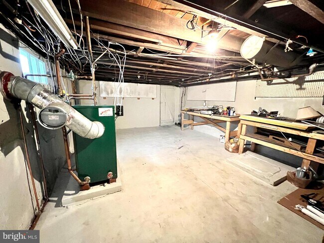 Building Photo - 145 N Nice St