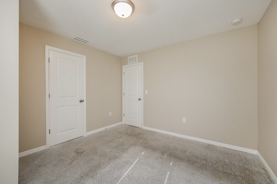 Building Photo - 9021 Aegean Cir