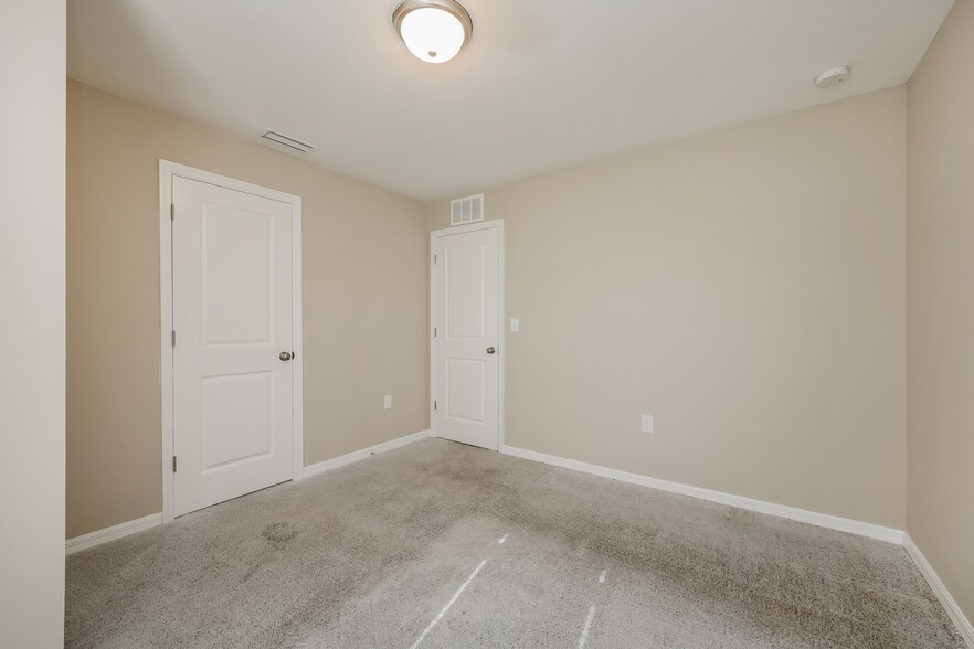 Building Photo - 9023 Aegean Cir