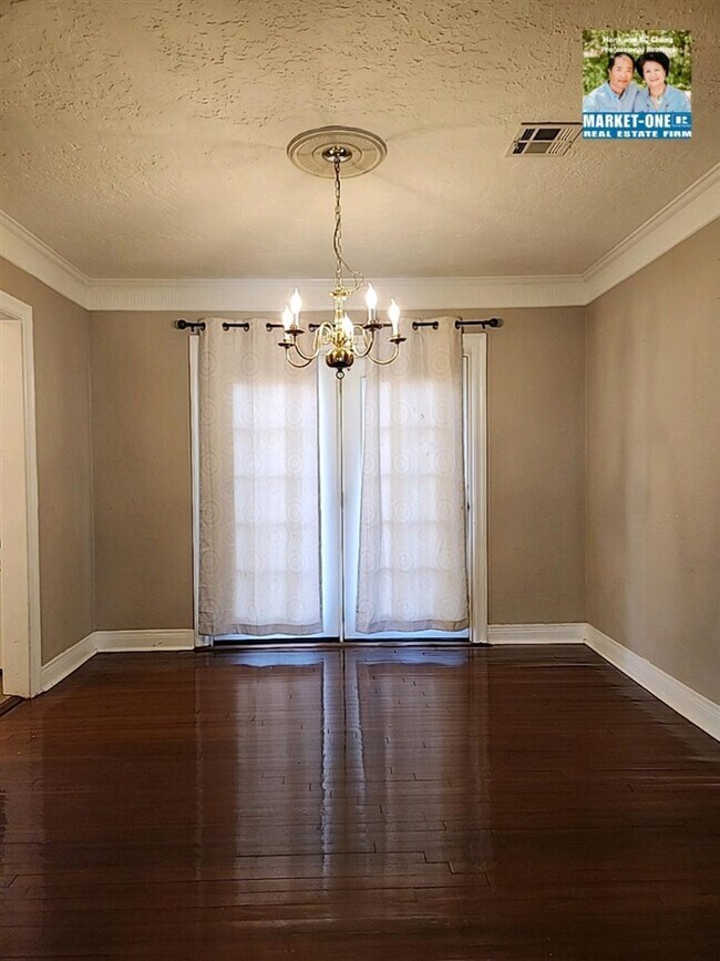 Building Photo - 705 NW 13th St