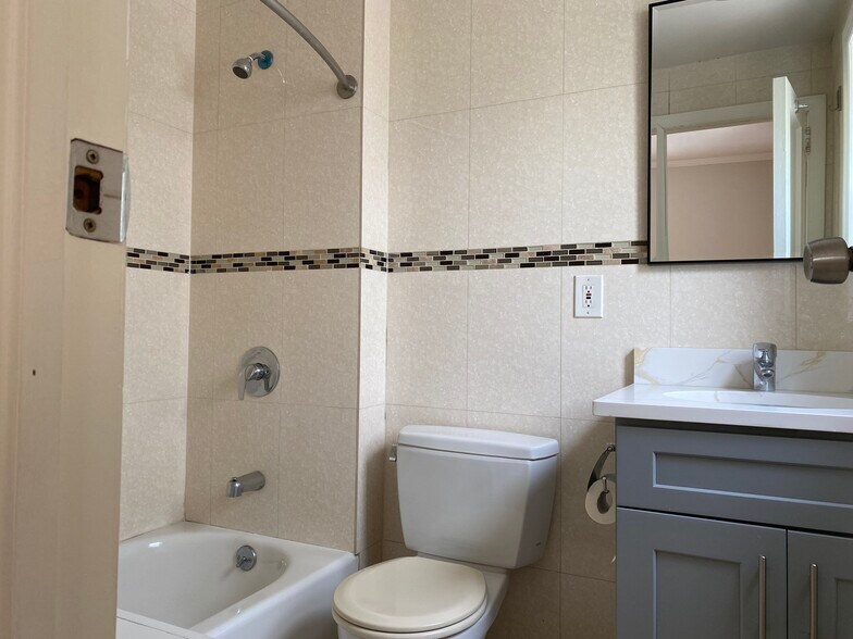 Building Photo - 6749 Juno St