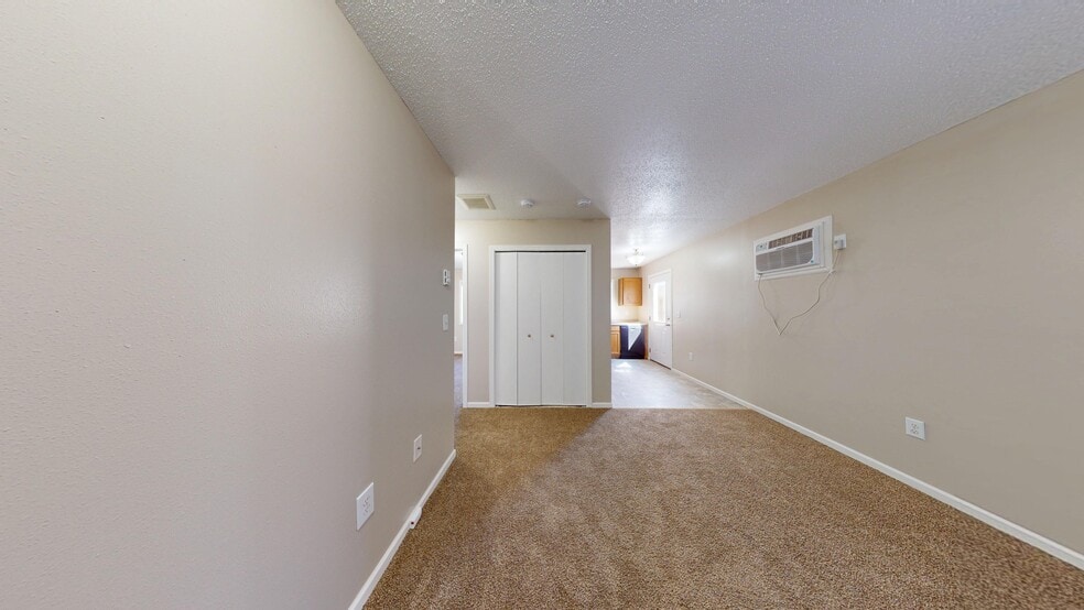 Building Photo - Creekside Cottages