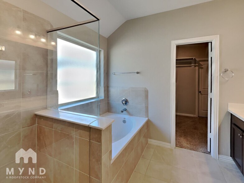 Building Photo - 22476 Brass Bell Dr