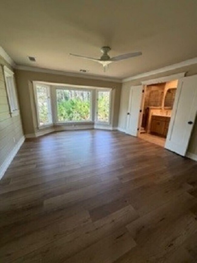 Building Photo - Lovely Remodeled Home In Hilton Head Plantation