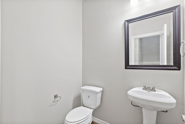 Building Photo - 4309 Nagle St