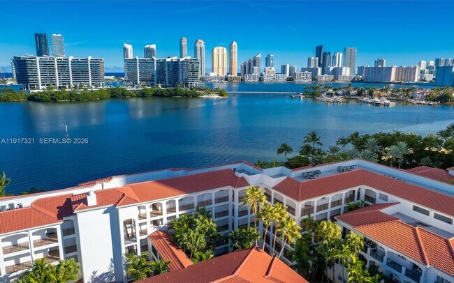 Building Photo - 3255 NE 184th St