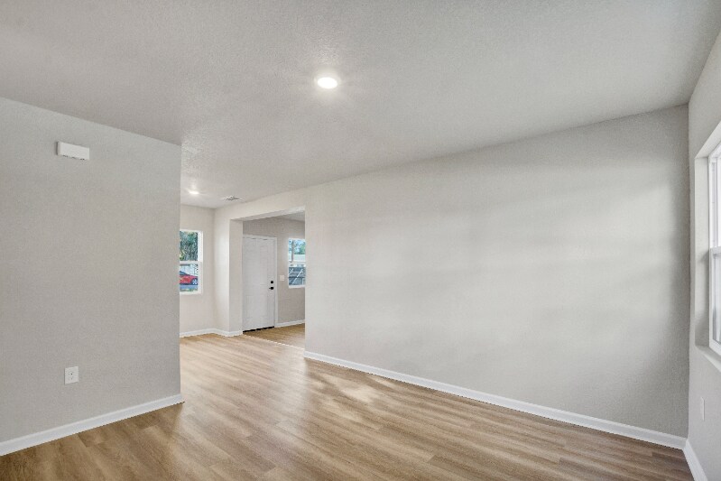 Building Photo - 739 Ellerbe Way