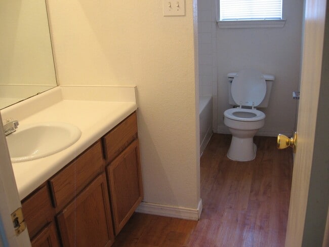 Building Photo - 8511 Apple Carrie Cove