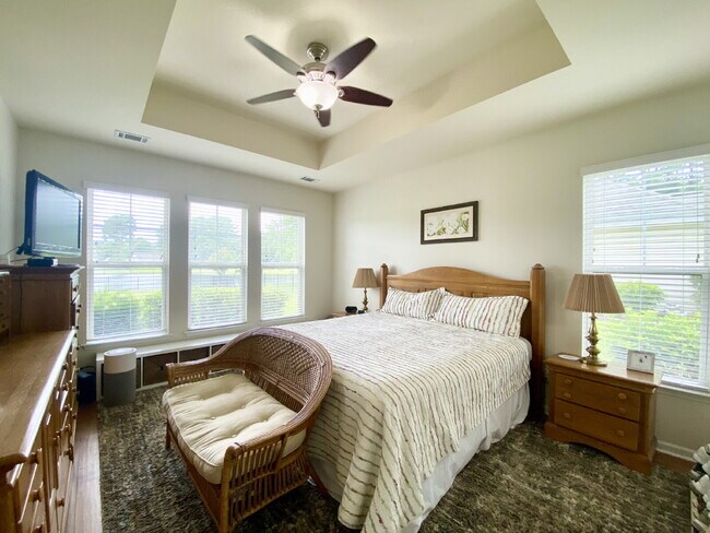 Building Photo - Spacious Four Bedroom Home w/ Oversized Fe...