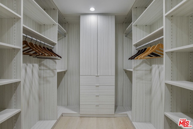 Building Photo - 279 Mabery Rd