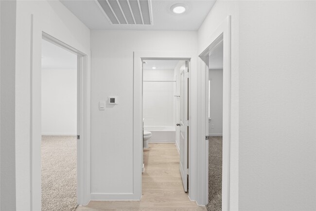 Building Photo - 30618 Wicklow Gdns Dr