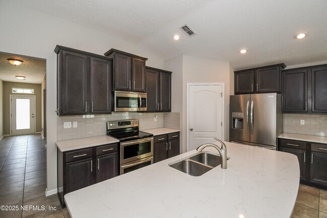 Building Photo - 15732 Pinyon Ln