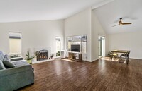 Building Photo - Charming 4 Bedroom/2 Bath Single Story Home