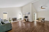 Building Photo - *Special Offer*Charming 4 Bedroom/2 Bath S...
