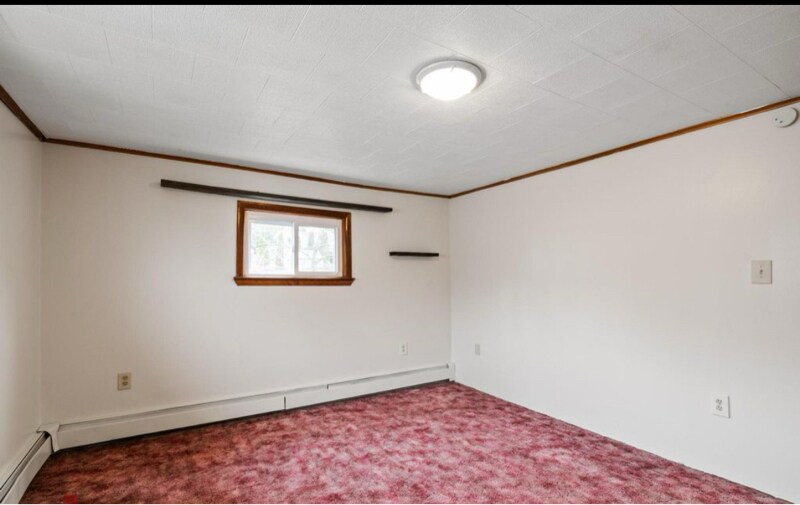 Building Photo - 412 Grove St