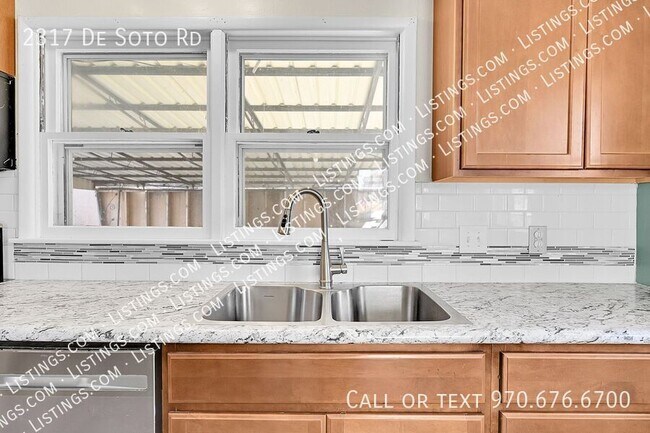 Building Photo - 2317 De Soto Rd