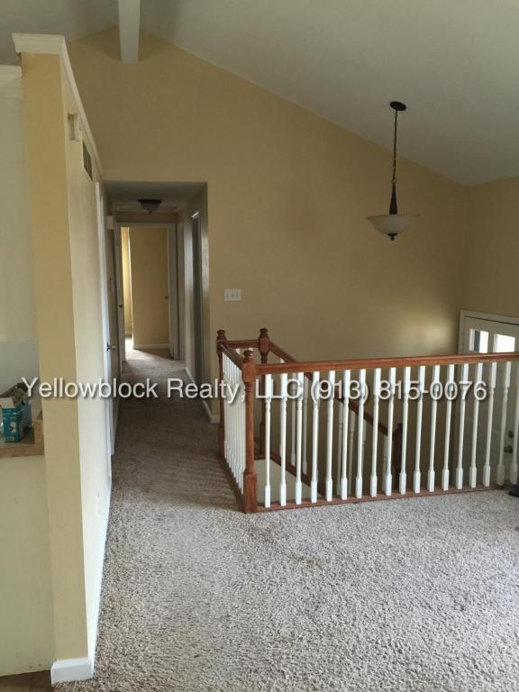 Building Photo - 9229 Main St